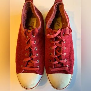 Ugg Evera Suede Sneaker Red, size 10